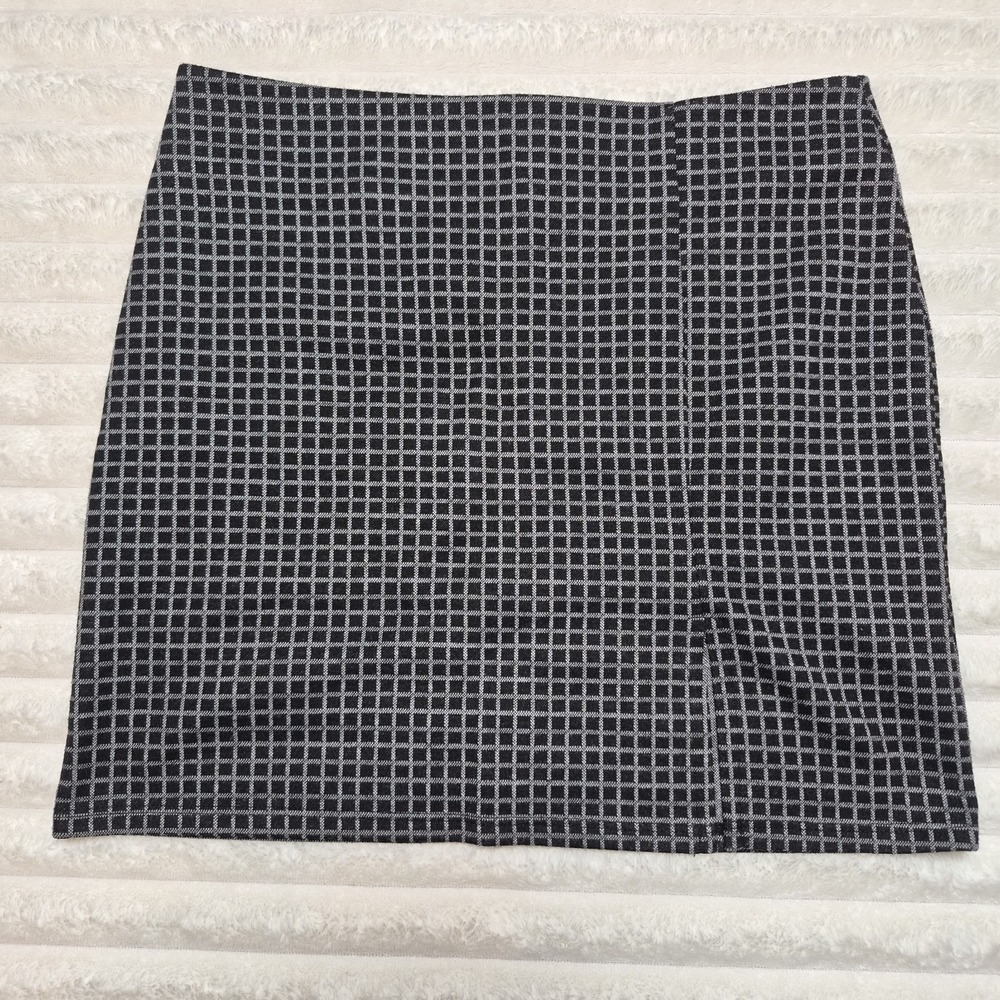 Forever 21 Black White Grid Plaid Mini Skirt Front Slit Medium Fits Small